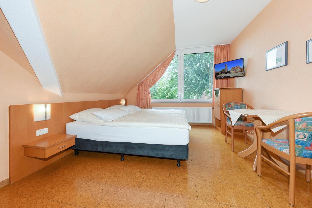Hotel-Pension Altes Siel Bensersiel Extérieur photo