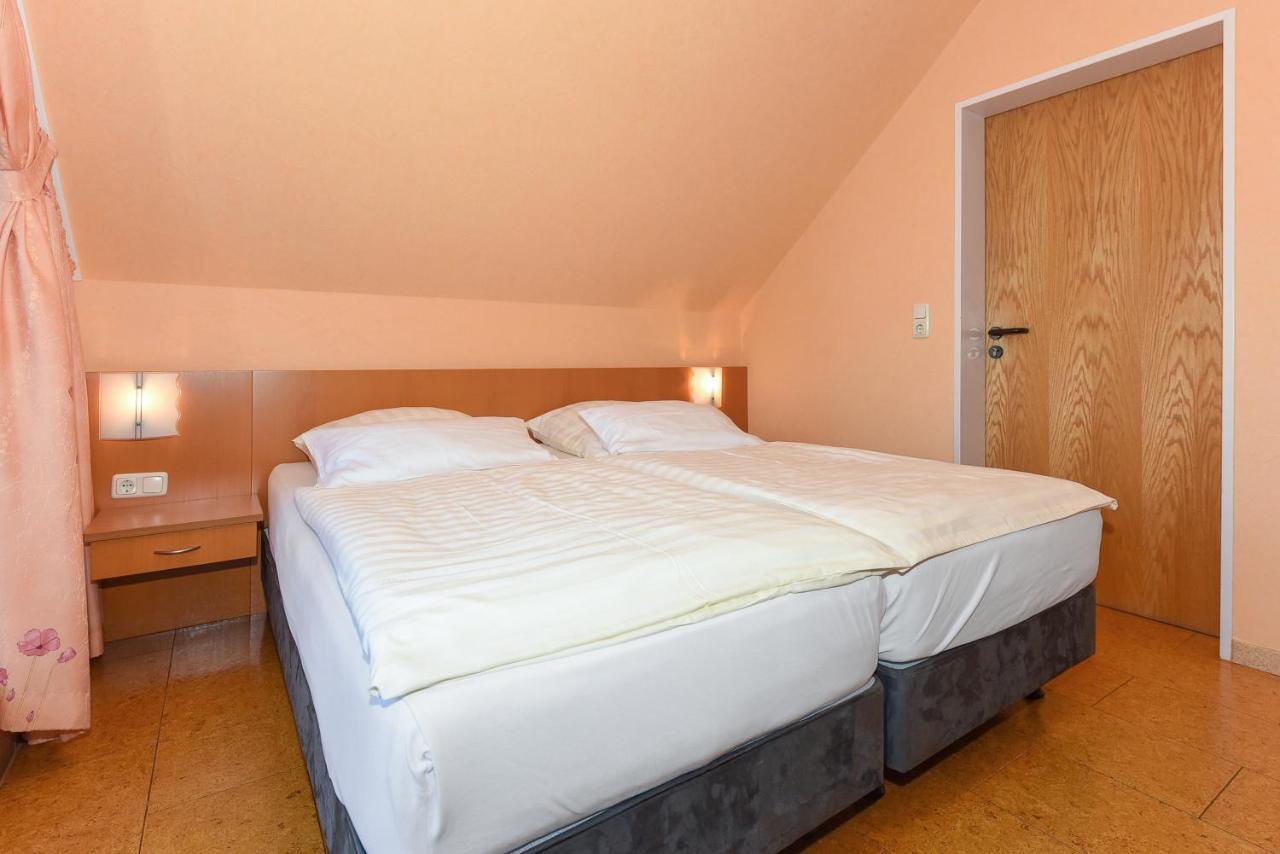 Hotel-Pension Altes Siel Bensersiel Extérieur photo
