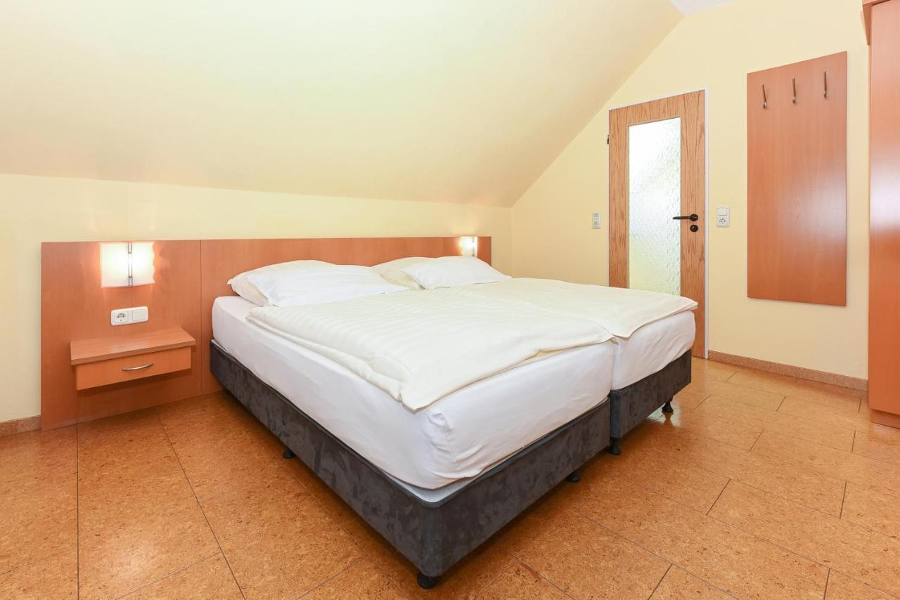 Hotel-Pension Altes Siel Bensersiel Extérieur photo