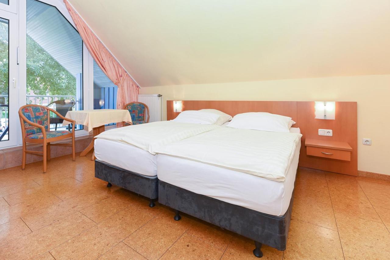 Hotel-Pension Altes Siel Bensersiel Extérieur photo