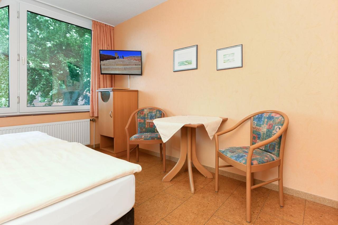 Hotel-Pension Altes Siel Bensersiel Extérieur photo
