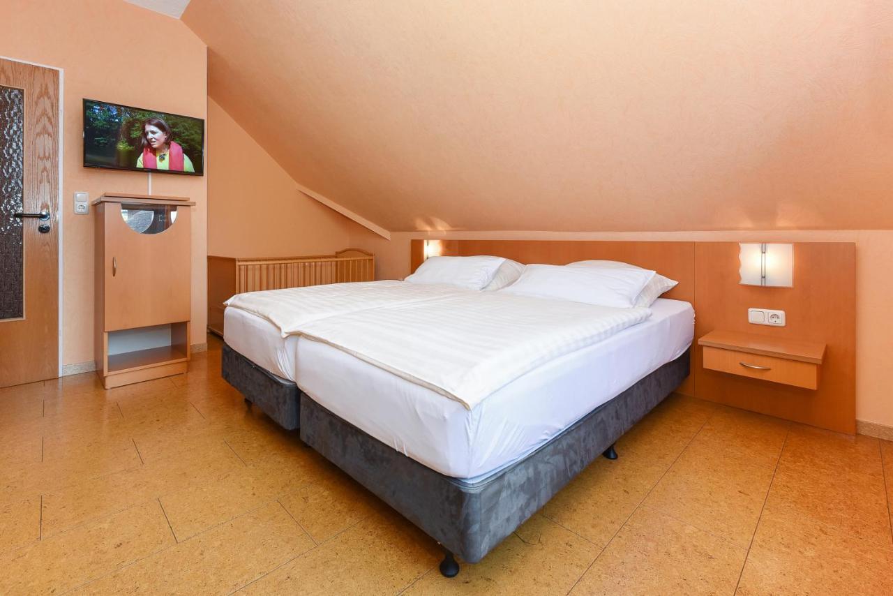 Hotel-Pension Altes Siel Bensersiel Extérieur photo